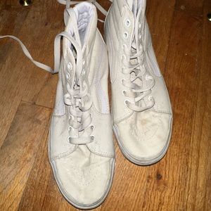 Used/well worn Vans skateboard shoe size 8